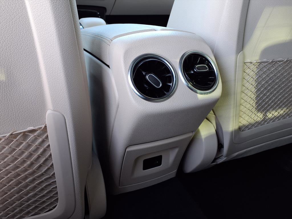 2022 Mercedes Benz CLA 250 photo 18