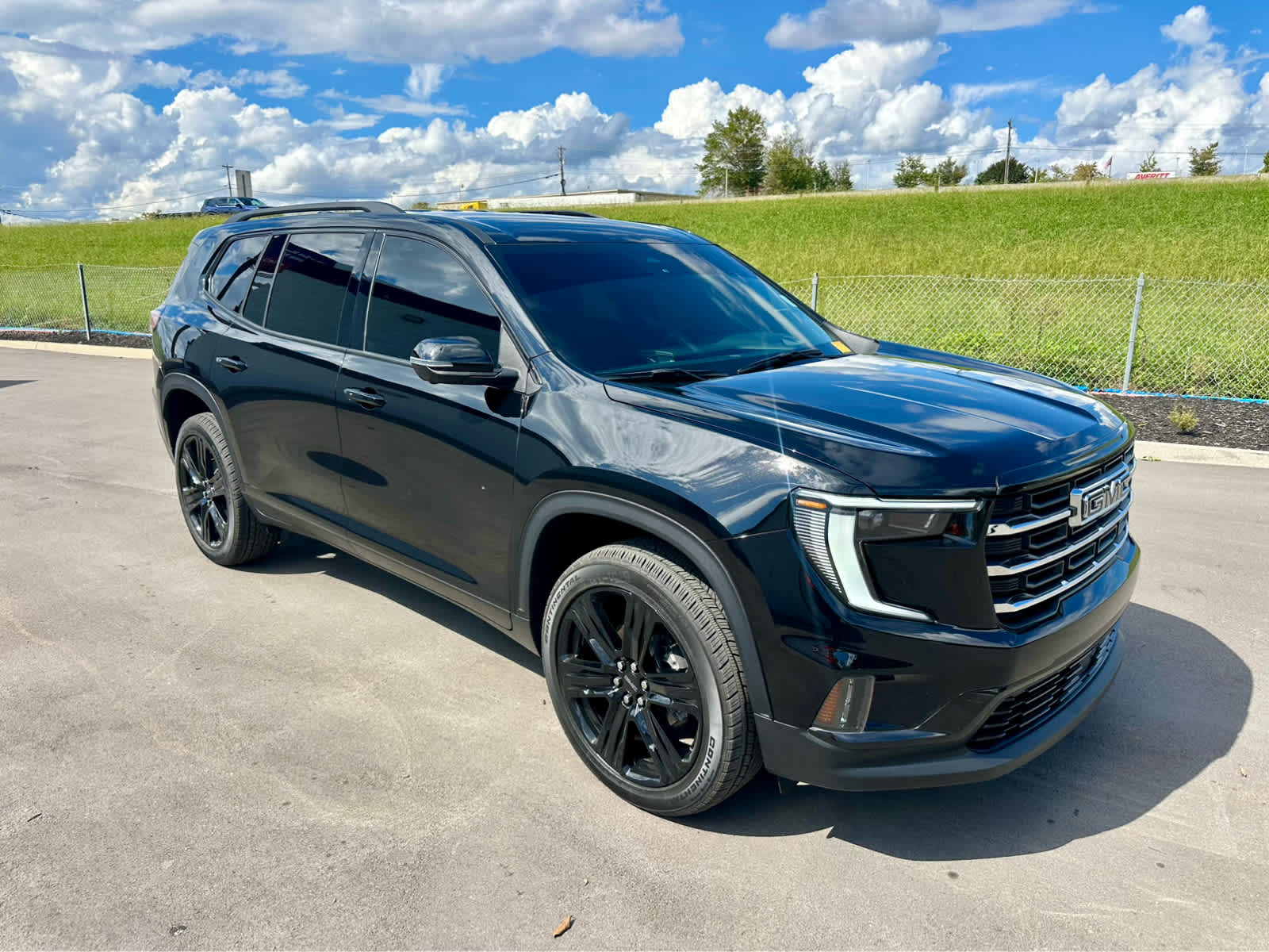 2024 Gmc Acadia Elevation photo 3