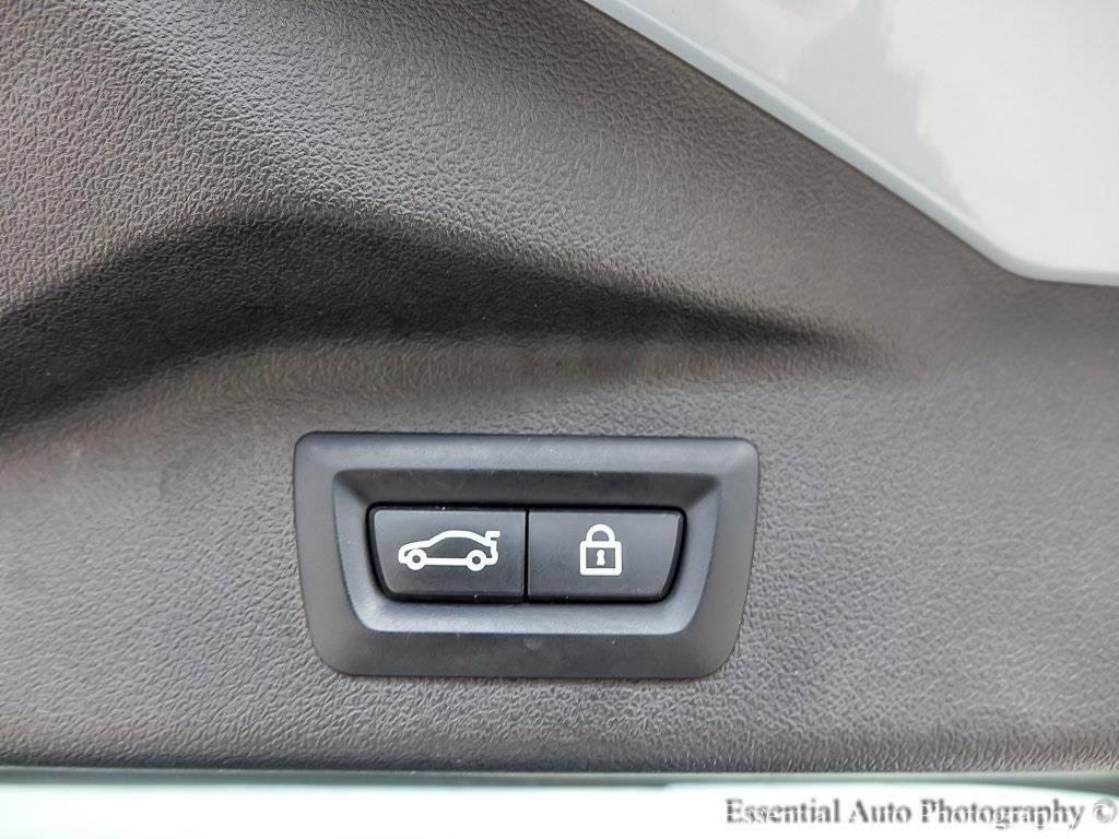 2023 BMW X7 - Image 24