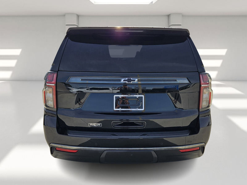 2021 Chevrolet Tahoe Z71 photo 2