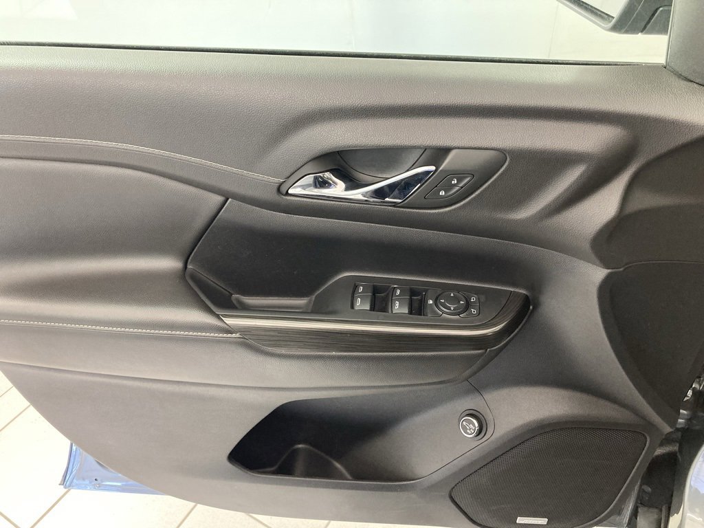 2023 Gmc Acadia SLT photo 3