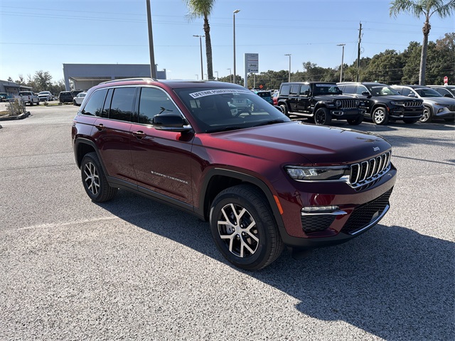 2025 Jeep Grand Cherokee Limited photo 2