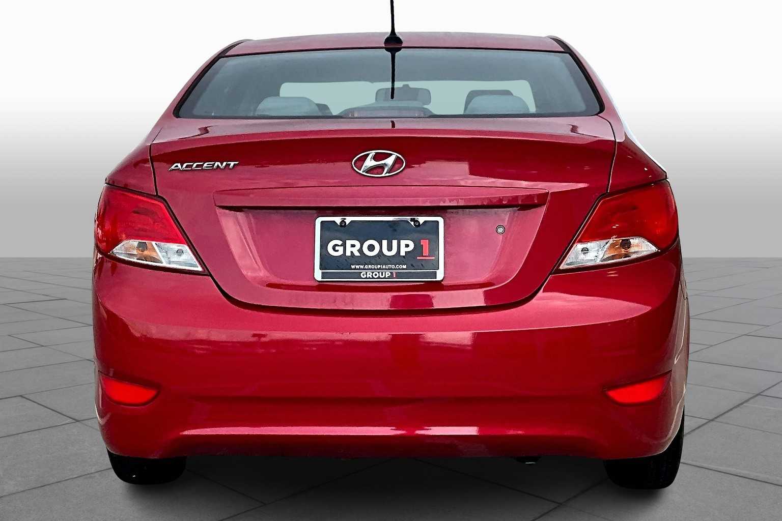 2016 Hyundai Accent SE photo 4