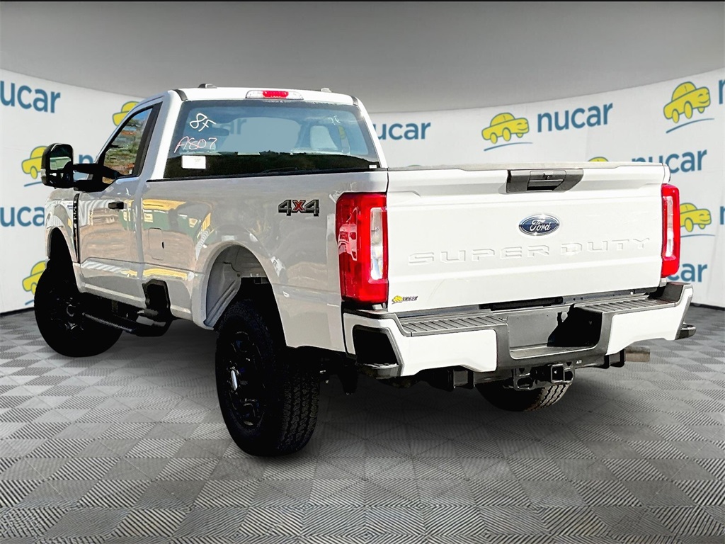 2026 Ford F-250 photo 3