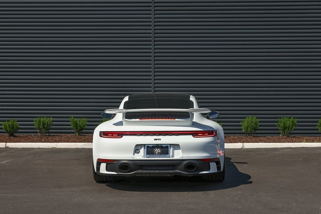 2024 Porsche 911 T photo 6