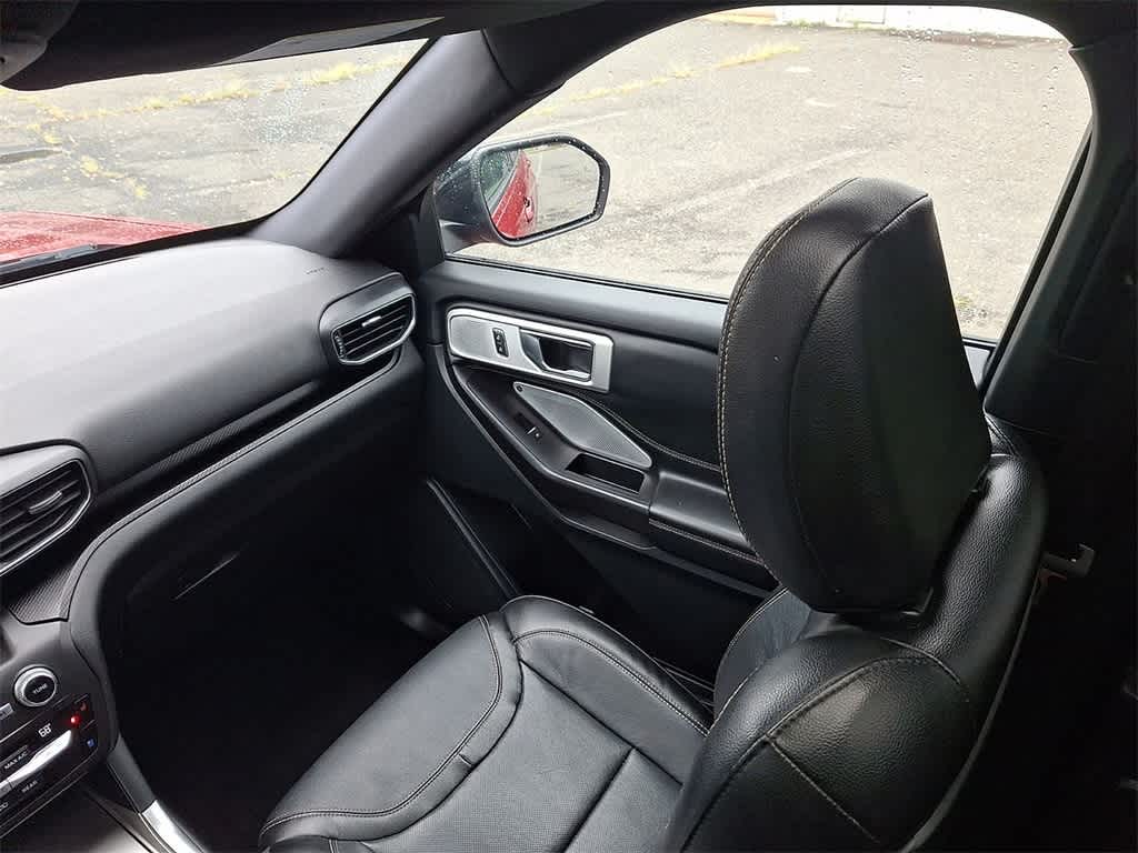 2020 Ford Explorer ST photo 11