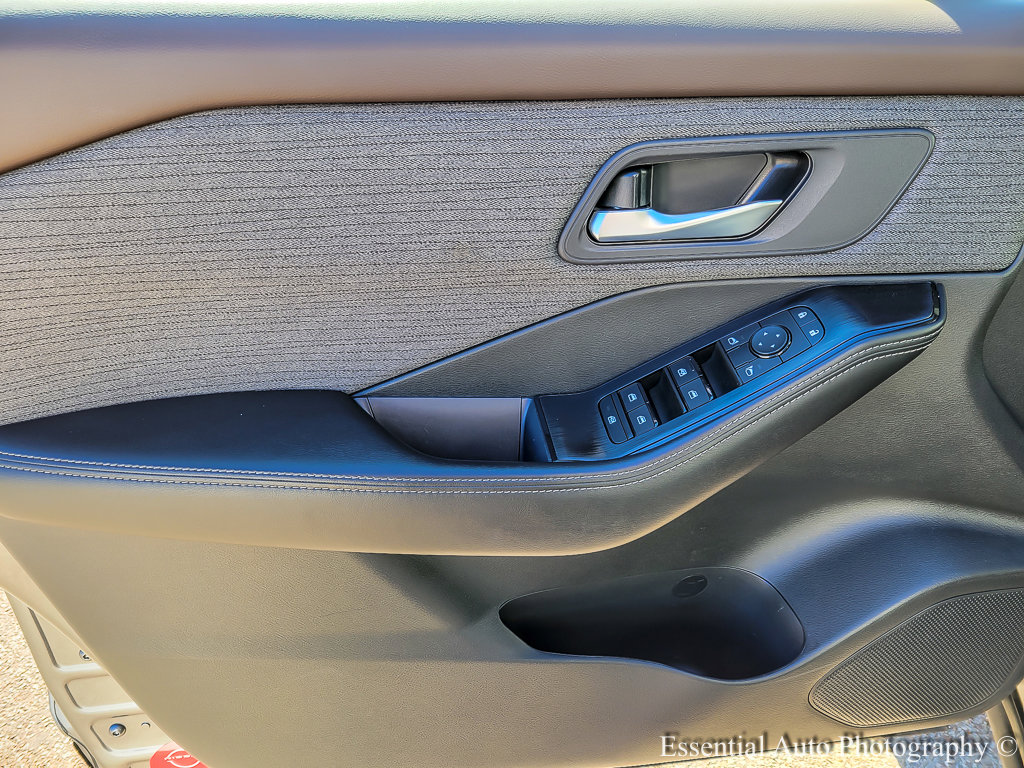 2023 NISSAN ROGUE - Image 16