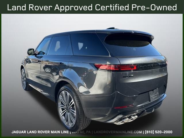 2025 Land Rover Range Rover Sport SE photo 3