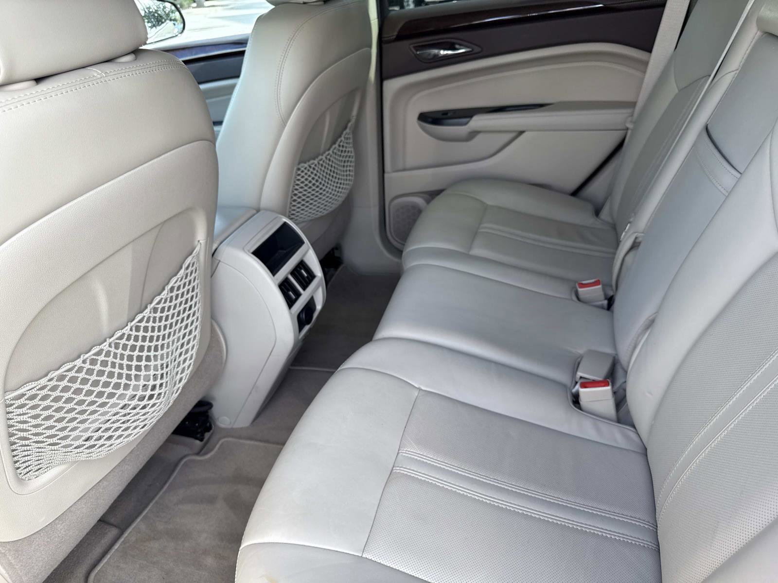 2016 Cadillac SRX Luxury photo 9
