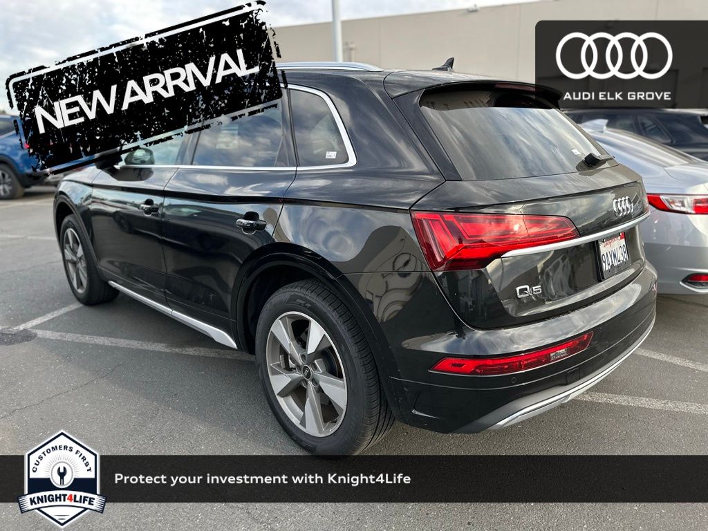 2022 Audi Q5 40 Premium Plus photo 2