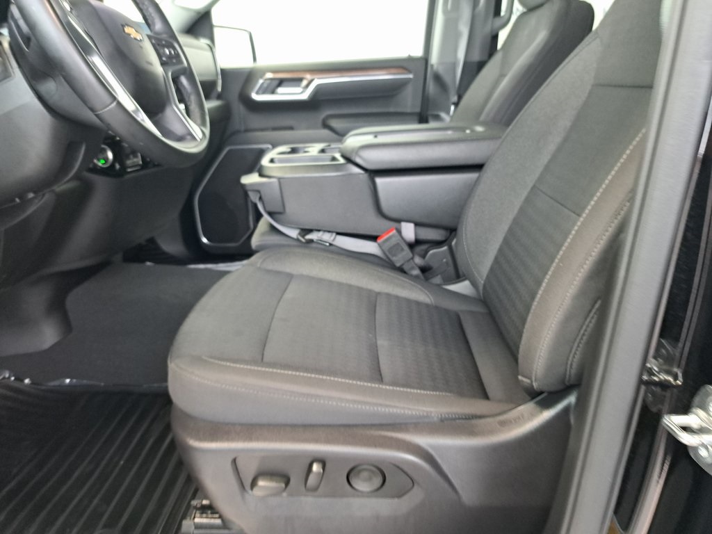 2025 Chevrolet Silverado 1500 LT photo 20
