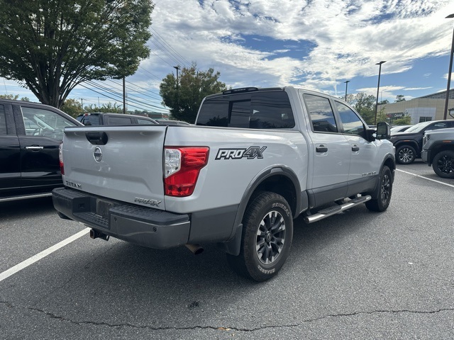 2018 Nissan Titan PRO-4X photo 4
