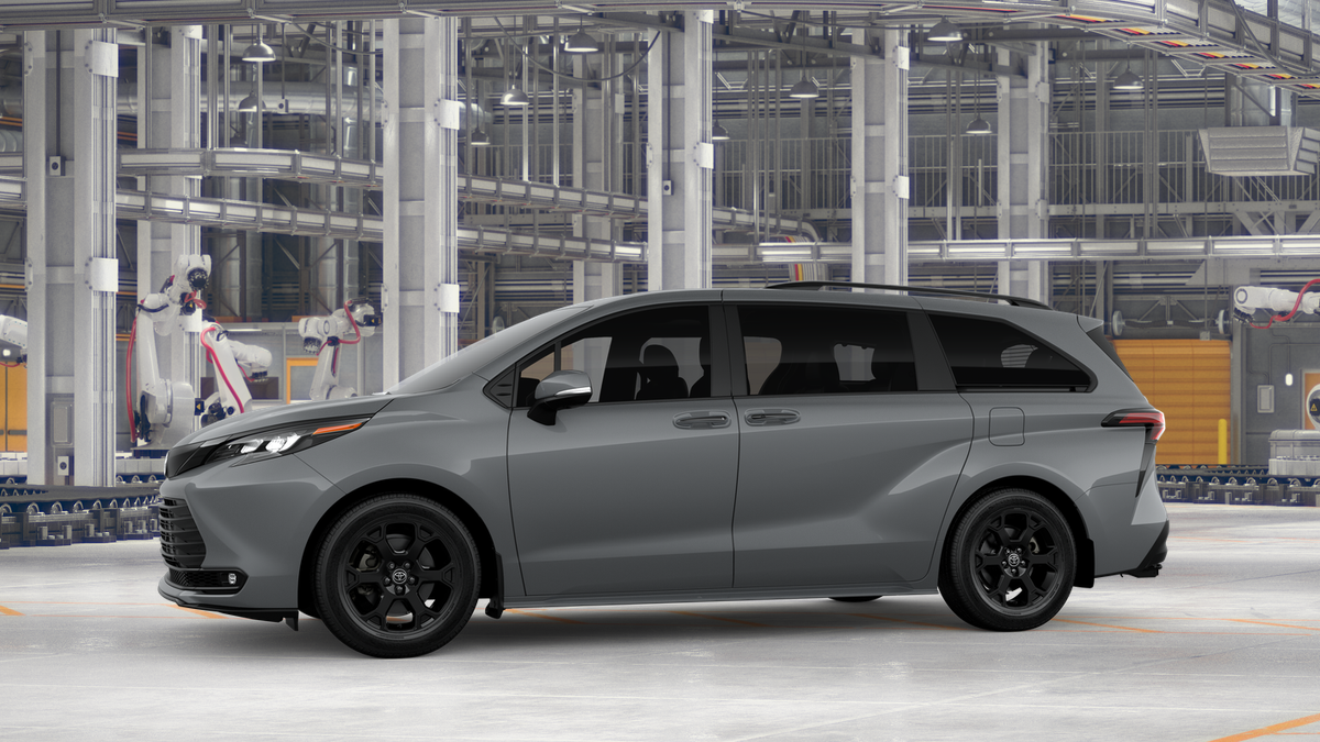 2026 Toyota Sienna Woodland Edition photo 3