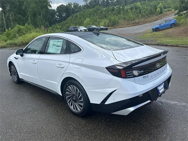 2025 Hyundai Sonata Hybrid Limited photo 3