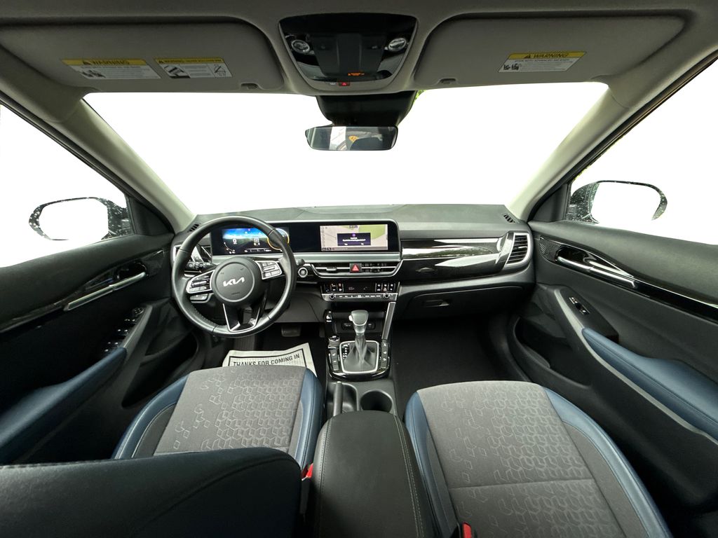 2024 Kia Seltos S photo 13
