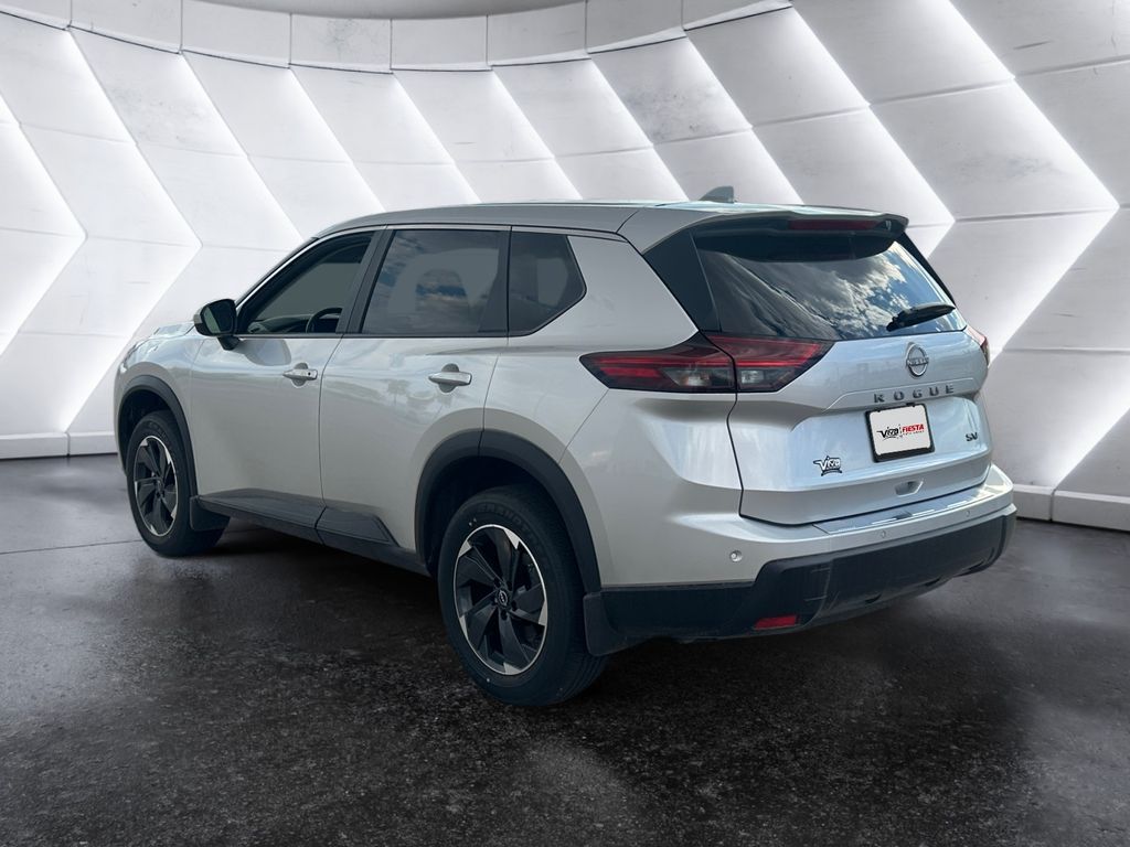 2024 Nissan Rogue SV photo 6