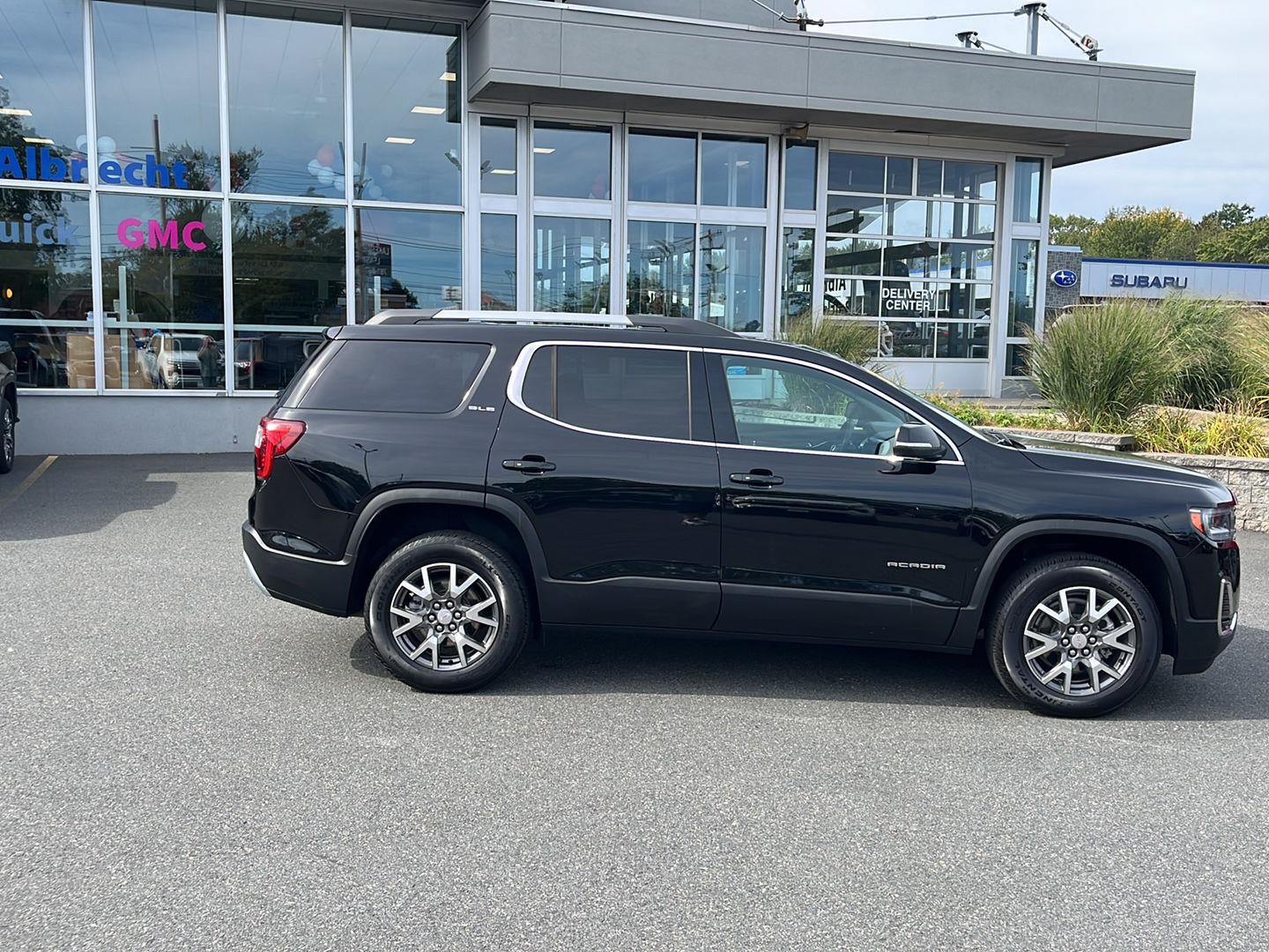 2022 Gmc Acadia SLE photo 4