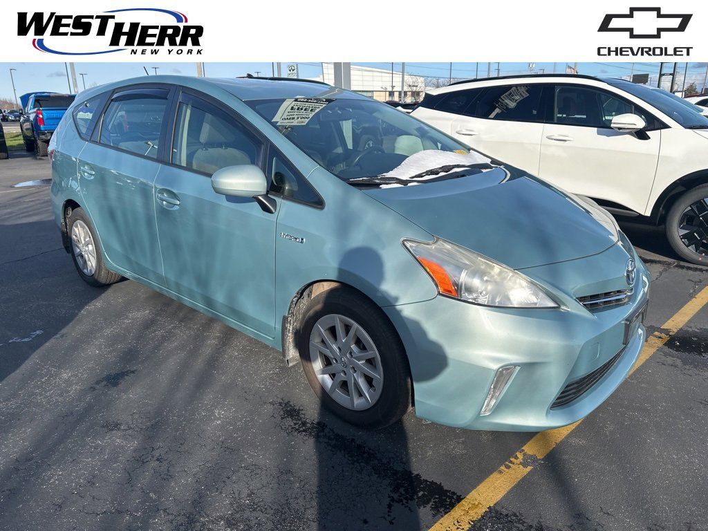2014 Toyota Prius v Five