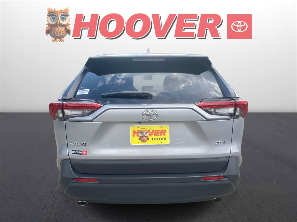 2024 Toyota RAV4 XLE photo 2