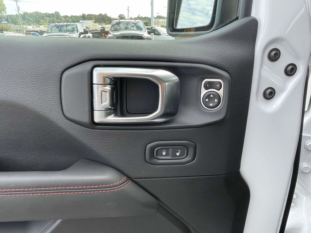 2025 Jeep Gladiator Rubicon photo 21
