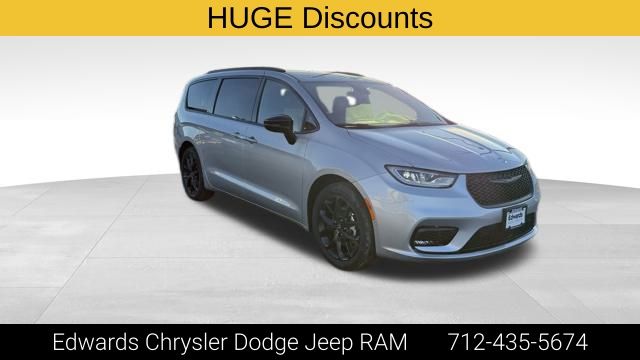 2026 Chrysler Pacifica