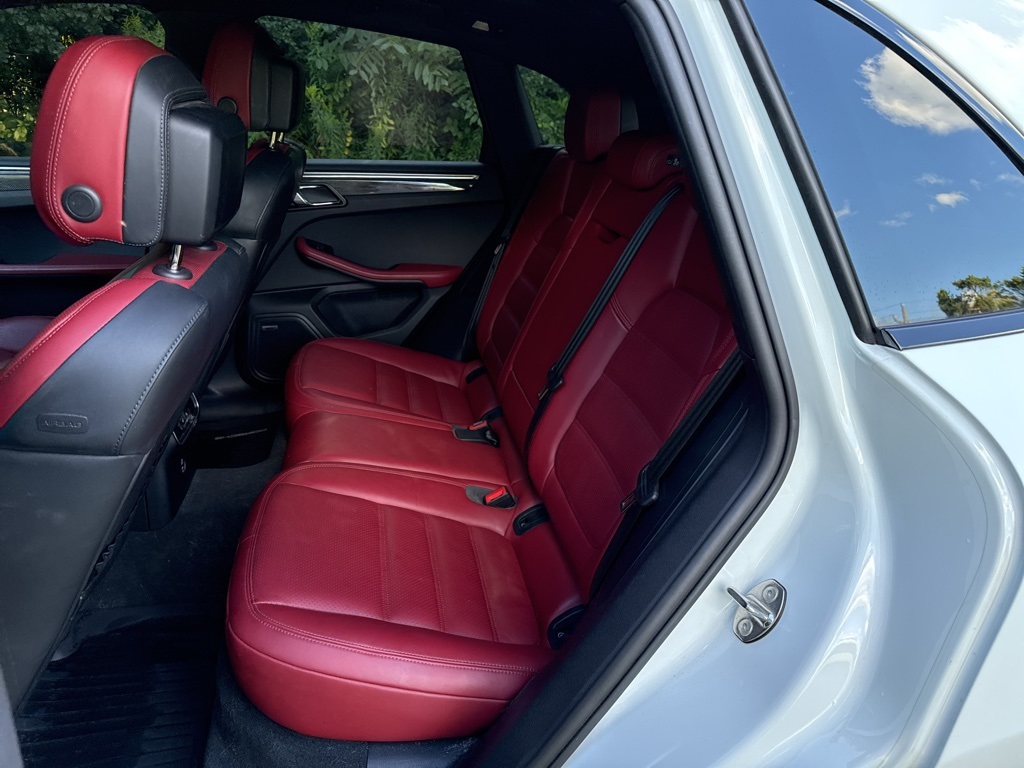 2022 Porsche Macan GTS photo 11