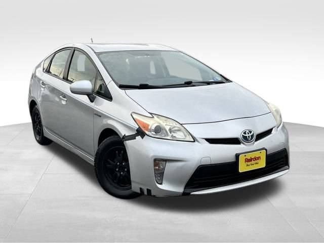 2013 Toyota Prius Two's photo