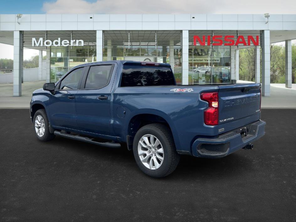 2024 Chevrolet Silverado 1500 Custom photo 3