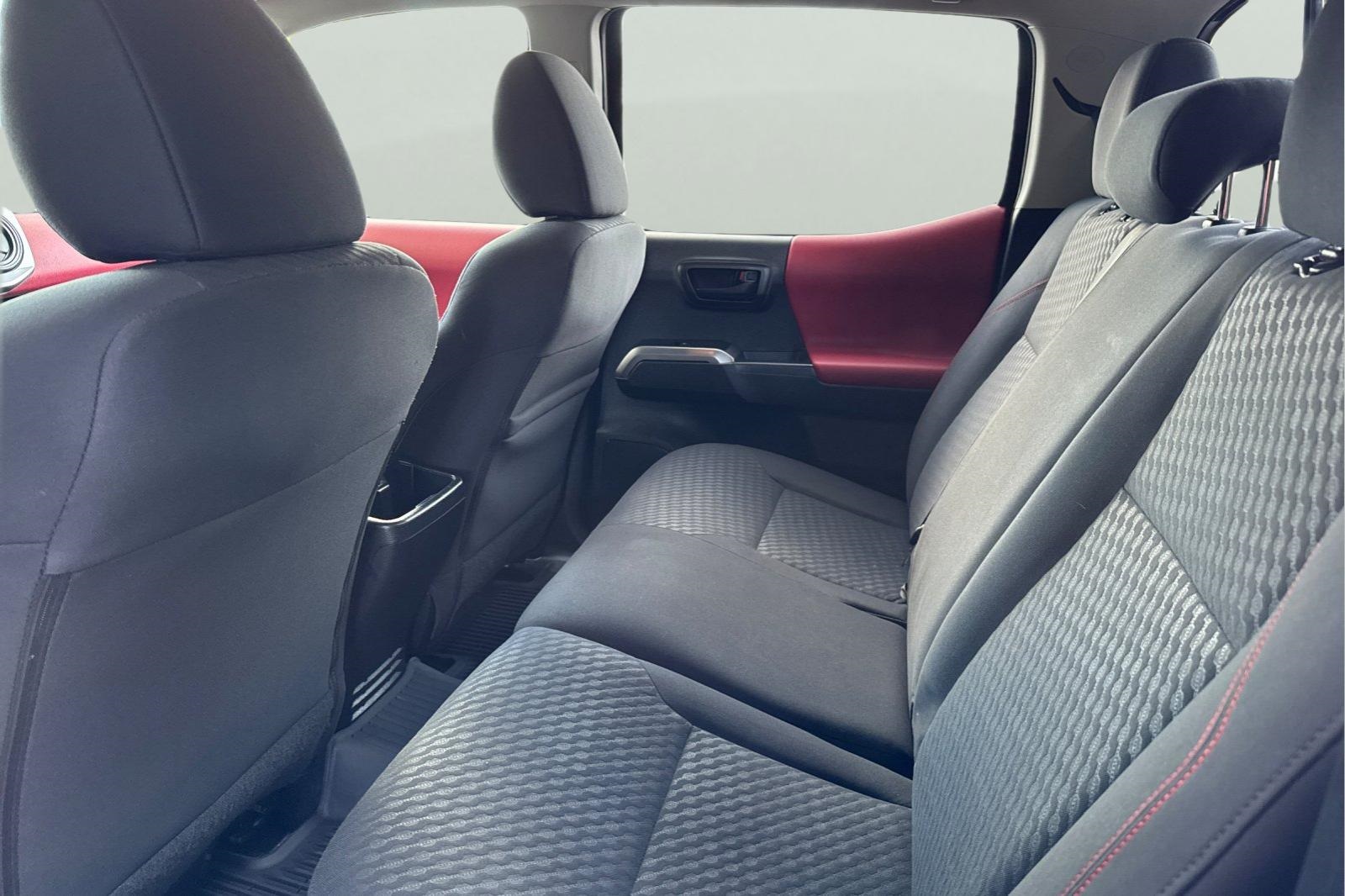 2023 Toyota Tacoma SR5 photo 4