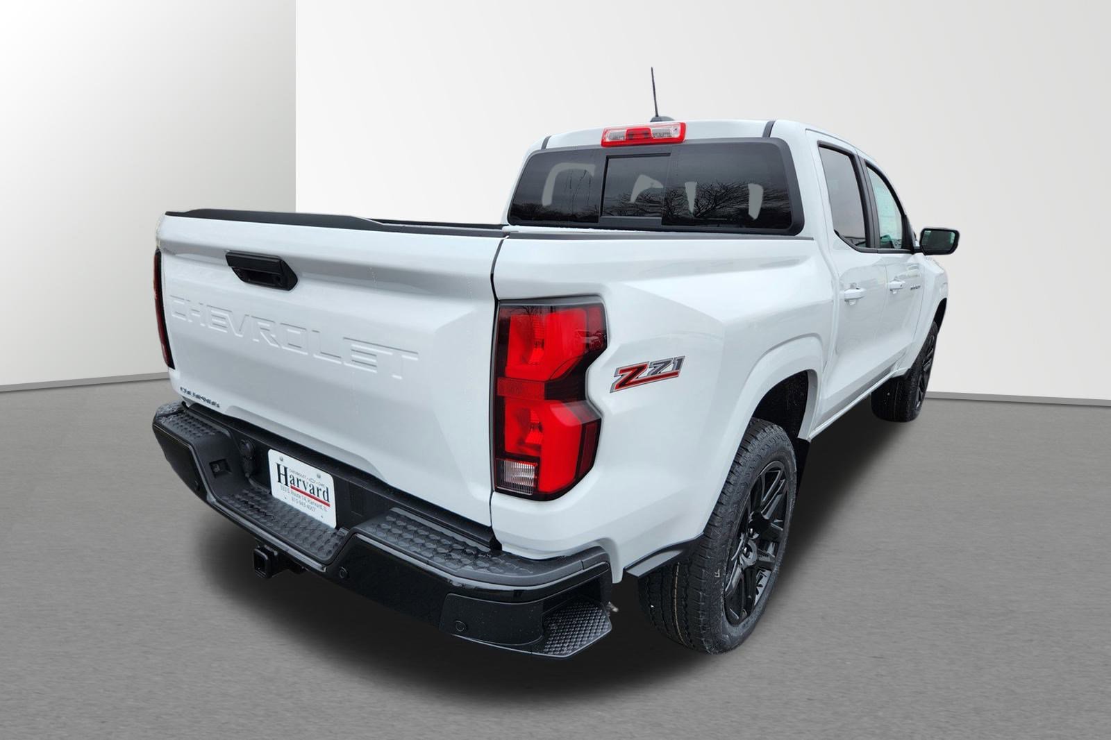 2025 Chevrolet Colorado LT photo 3