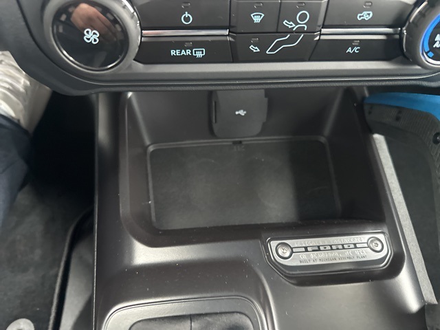 2024 Ford Bronco Black Diamond photo 22