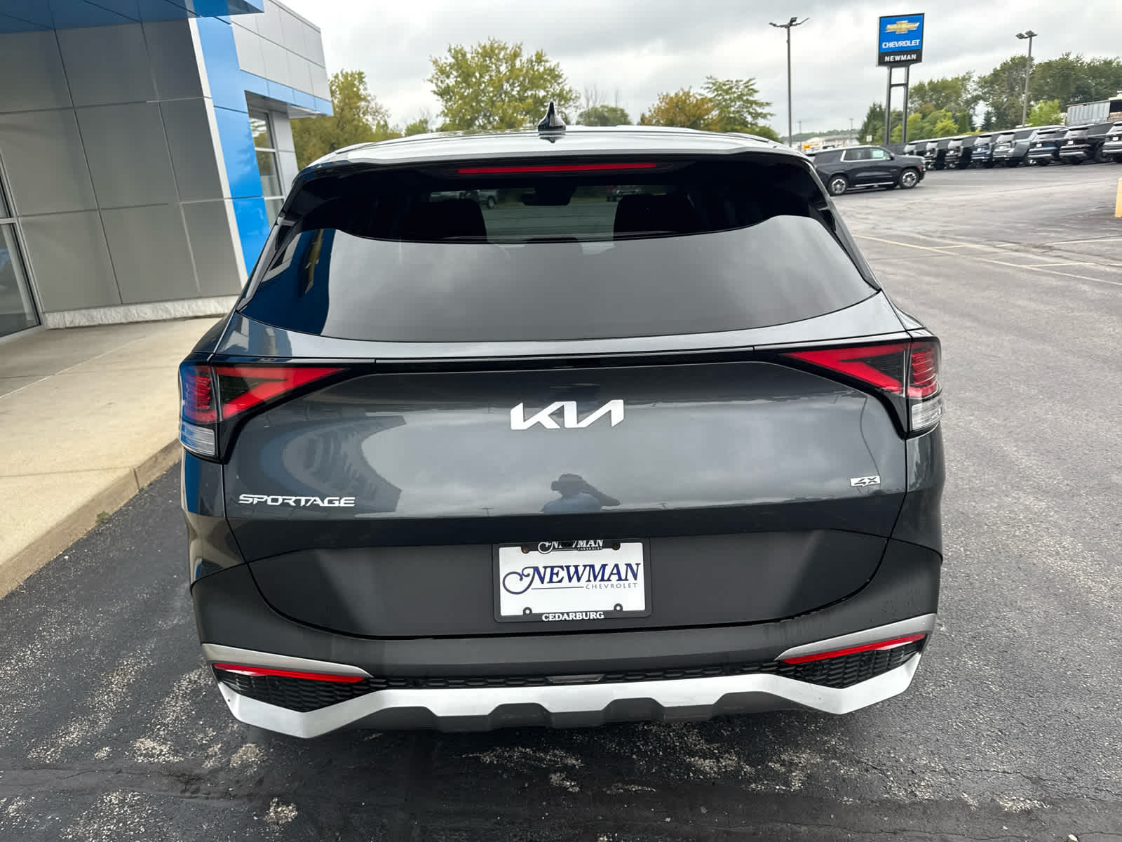 2024 Kia Sportage LX photo 2
