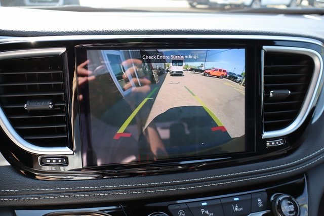 2026 Chrysler Pacifica Limited S Appearance photo 21