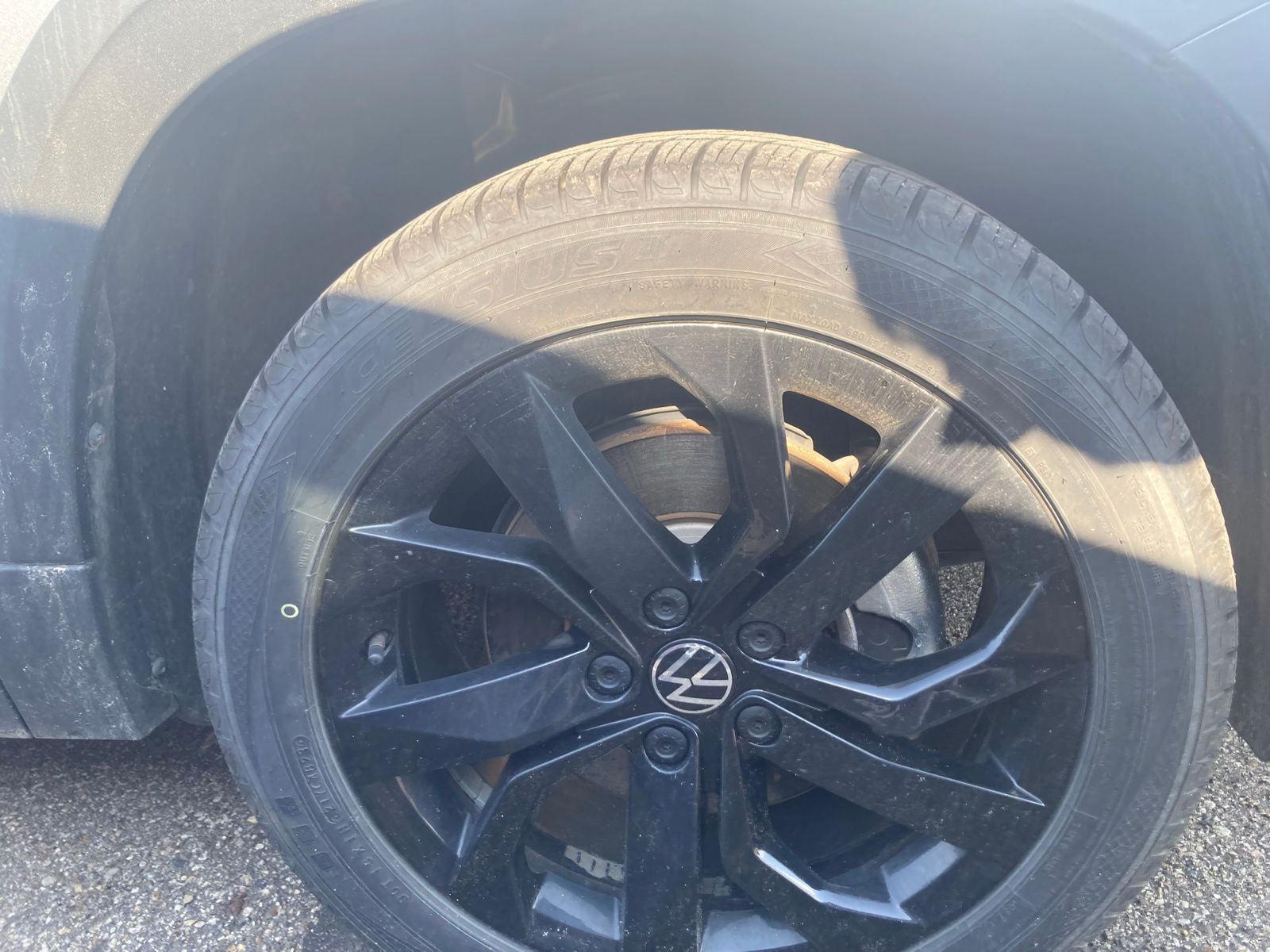 2022 Volkswagen Taos SE photo 4