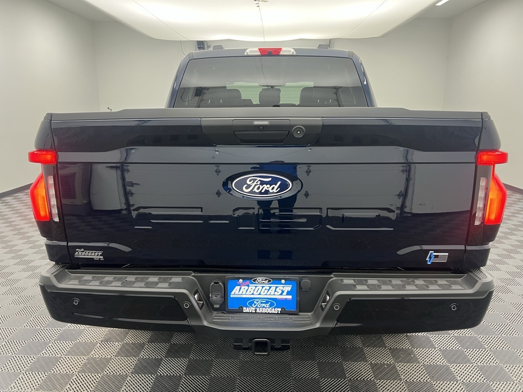 2025 Ford F-150 Lightning photo 14