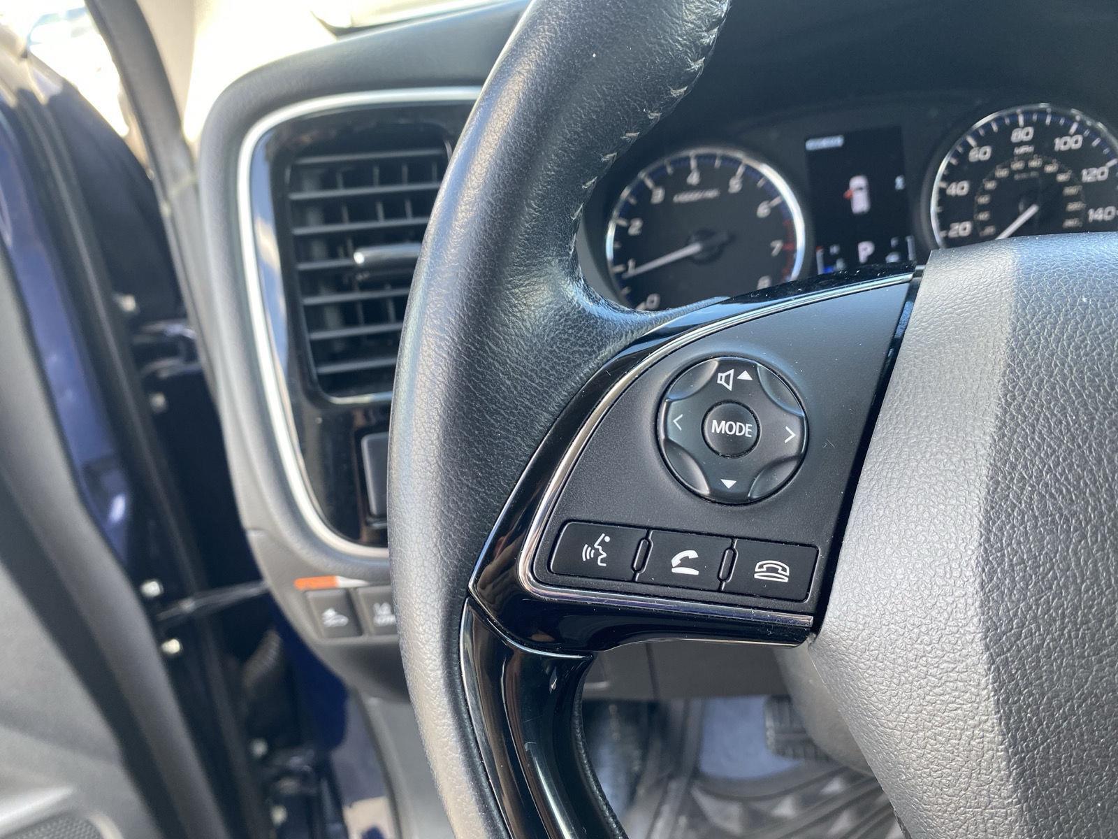 2020 Mitsubishi Outlander SEL photo 14