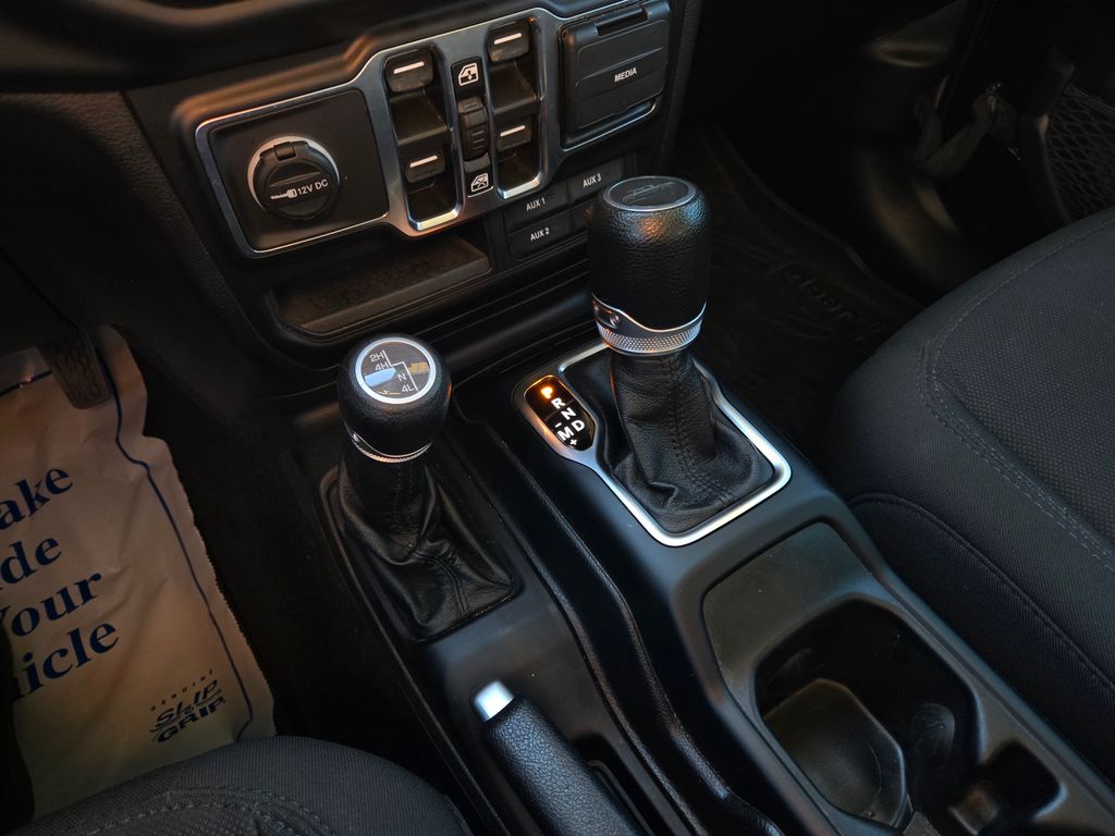 2021 Jeep Gladiator Sport photo 20