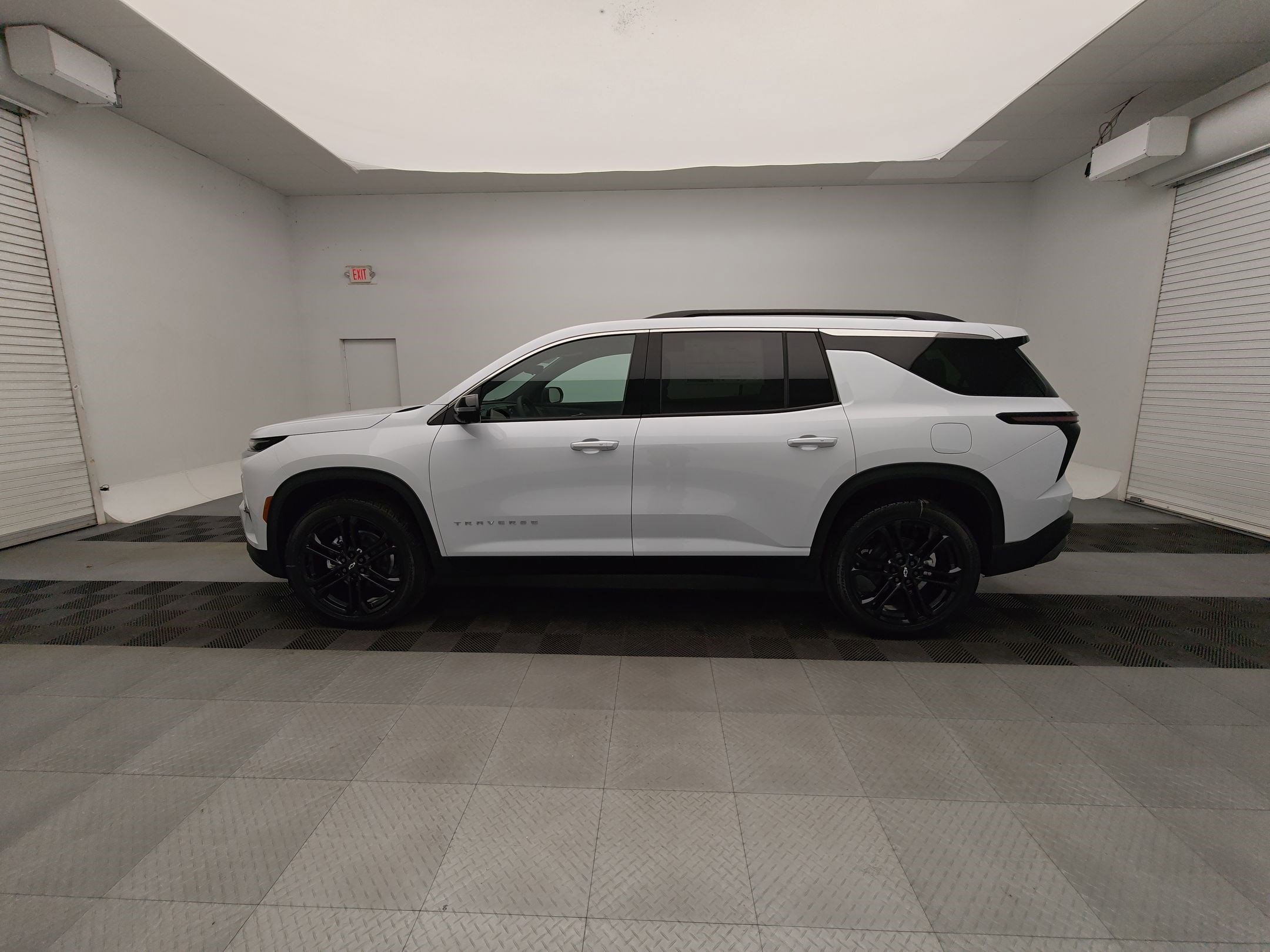 2026 Chevrolet Traverse photo 2