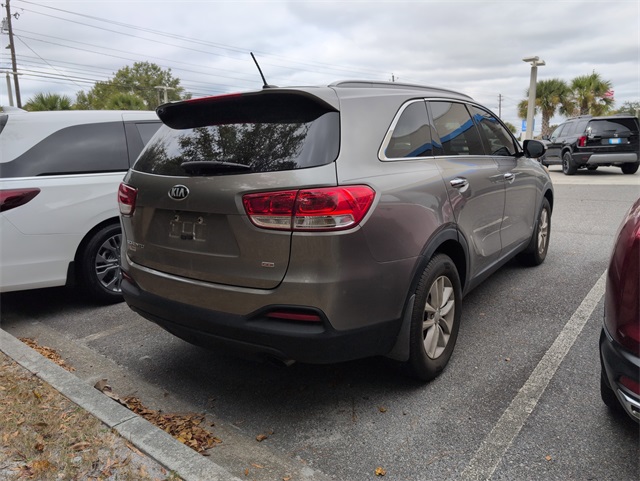 Used 2017 Kia Sorento LX with VIN 5XYPG4A34HG219575 for sale in Valdosta, GA
