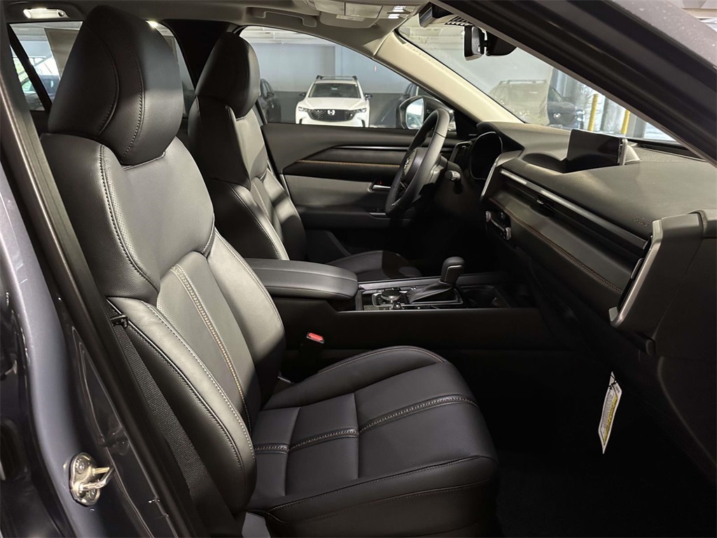 2025 Mazda CX-50 Premium photo 16