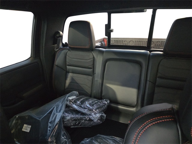 2025 Nissan Frontier Crew Cab PRO-4X photo 12