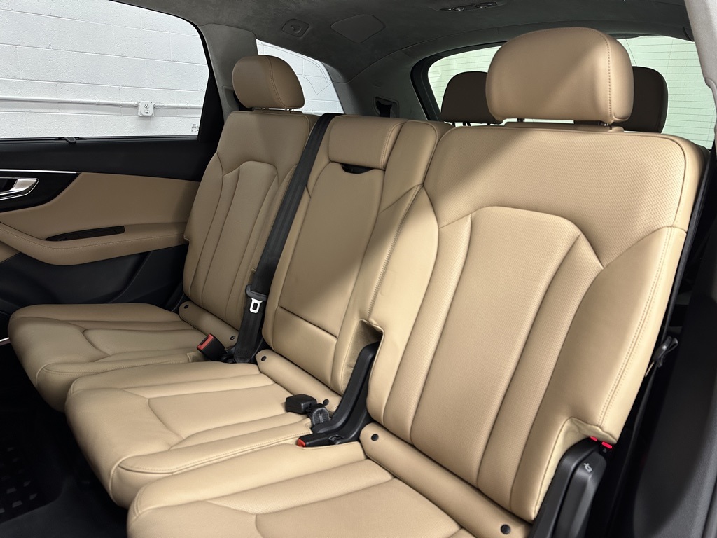 2022 Audi Q7 55 Prestige photo 15
