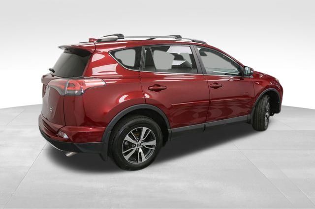 2018 Toyota RAV4 XLE photo 8