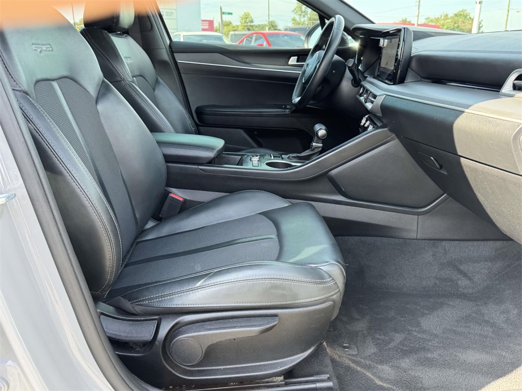 2022 Kia K5 GT-Line photo 16