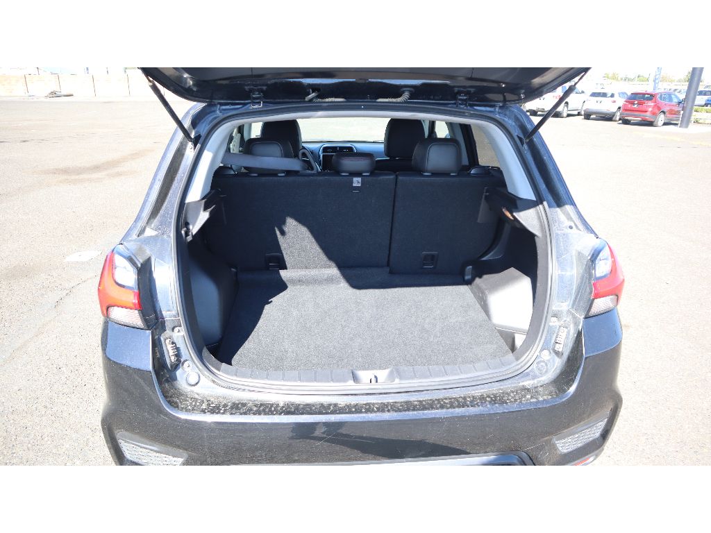 2024 Mitsubishi Outlander Sport ES photo 3