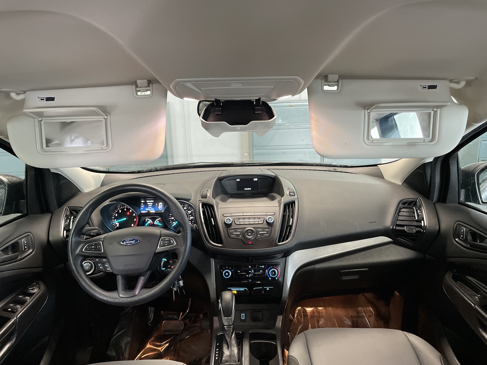 2019 Ford Escape S photo 2