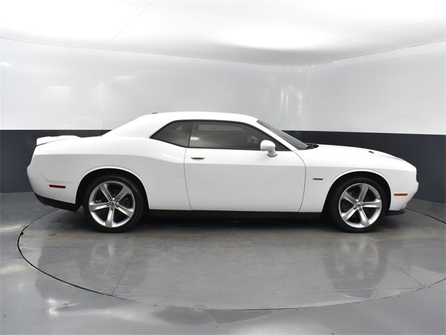 2018 Dodge Challenger R/T photo 16