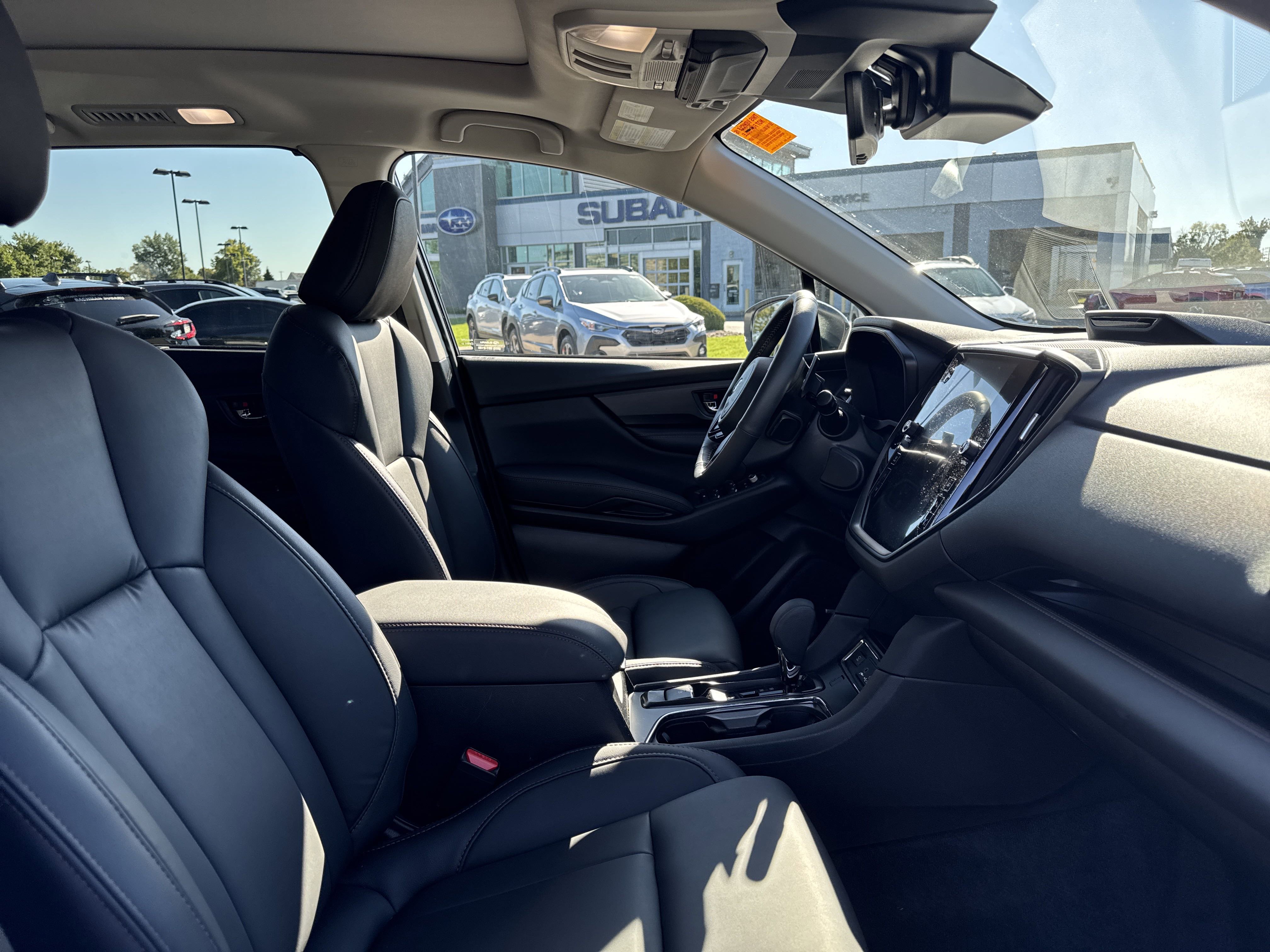 2025 Subaru Ascent Limited photo 2