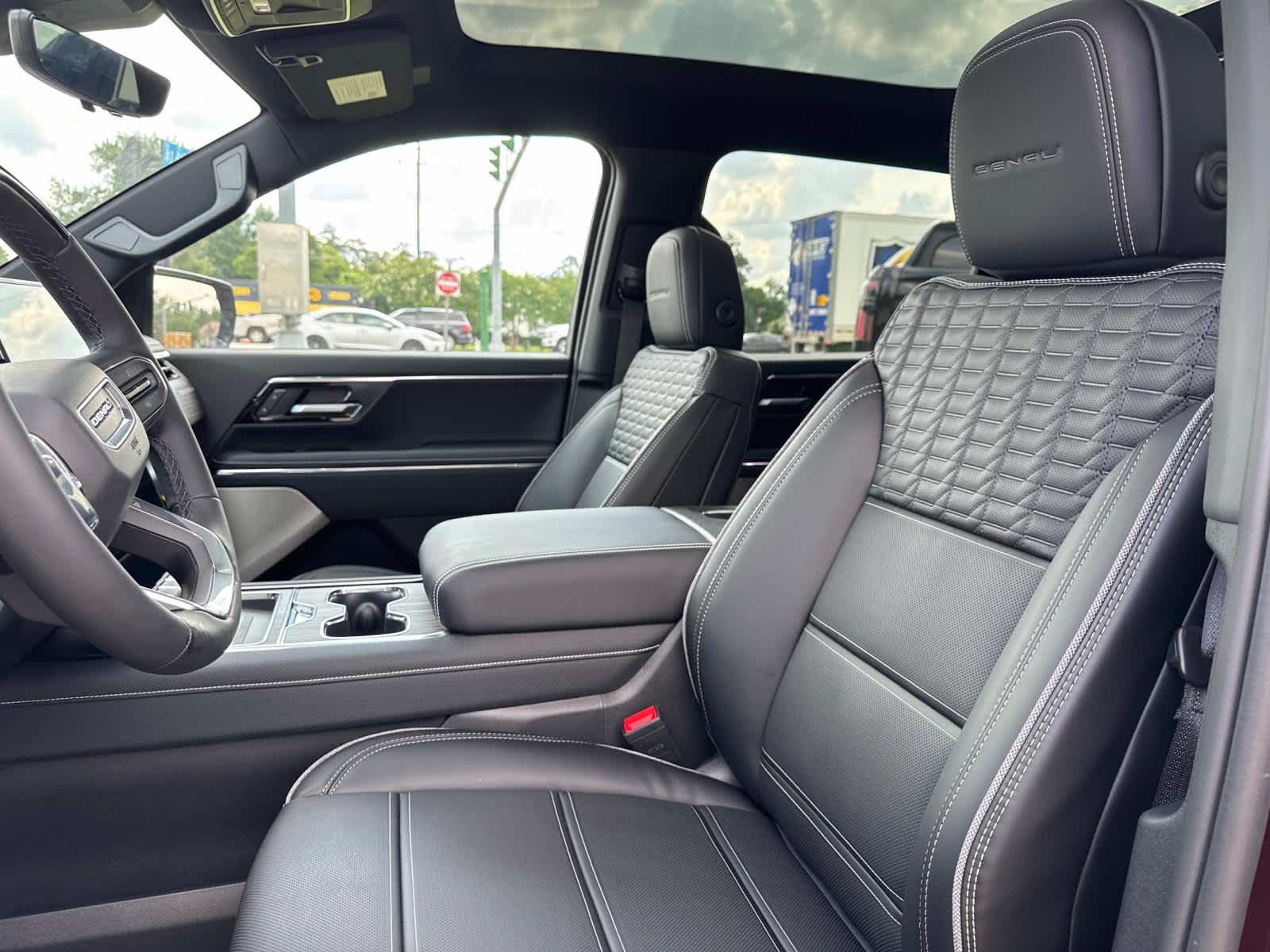 2025 Gmc Sierra EV Denali photo 9