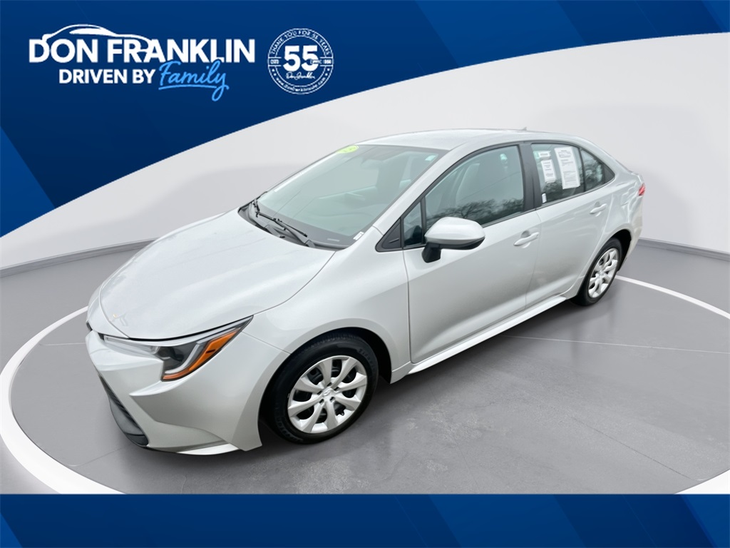 2025 Toyota Corolla LE's photo